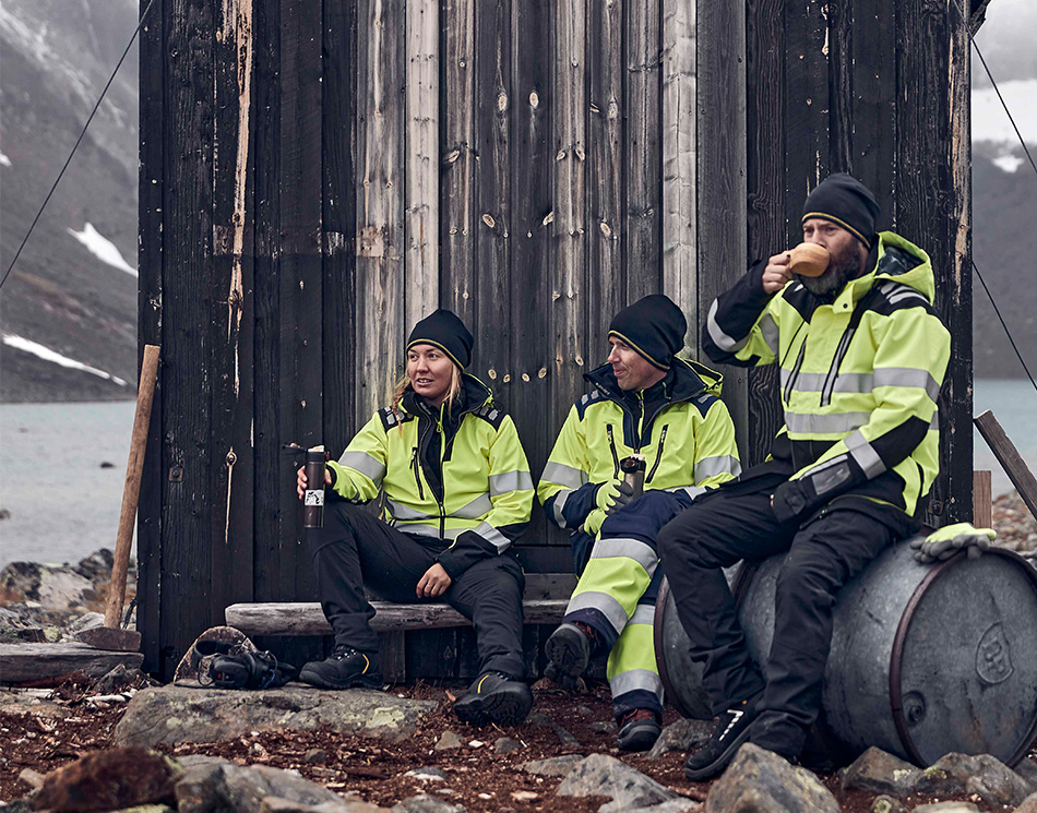 highvis_community_950x745