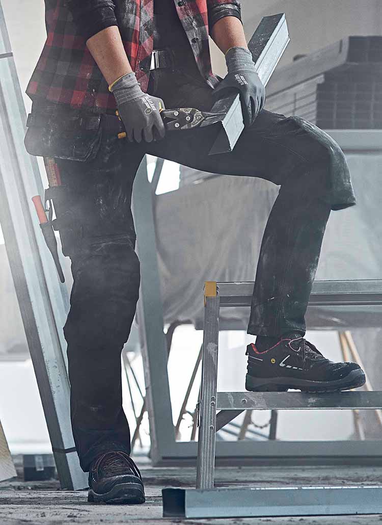 How long does a pair of work pants last / - US | Blklder How long does a pair of work pants last / - US | Blklder