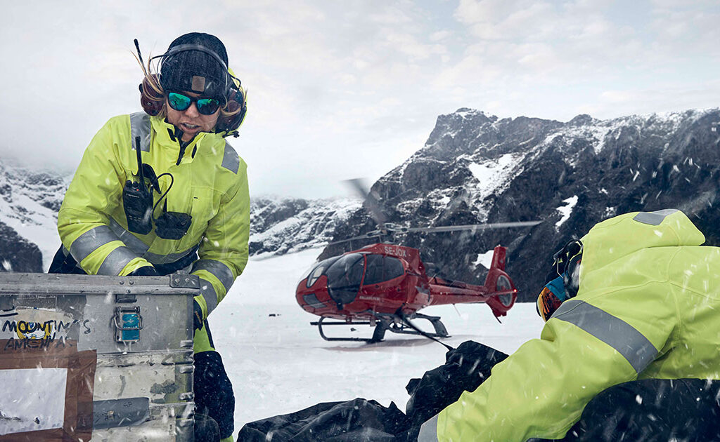 highvis_winter_woman_4872_7885_1140x630